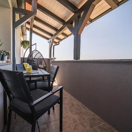 Apartment Matteo Bale Bagian luar foto