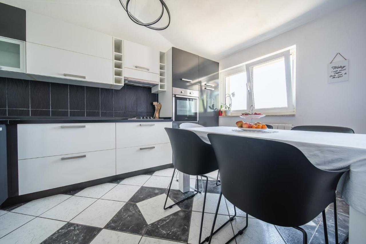 Apartment Matteo Bale Bagian luar foto