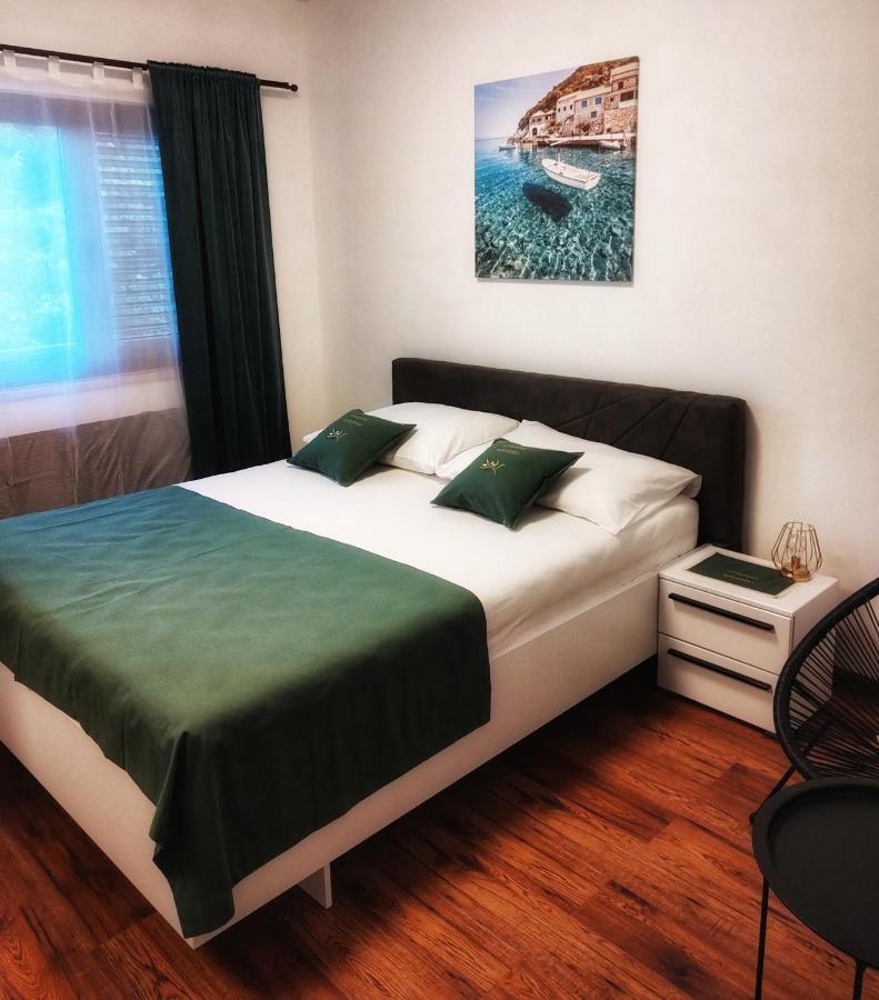 Apartment Matteo Bale Bagian luar foto