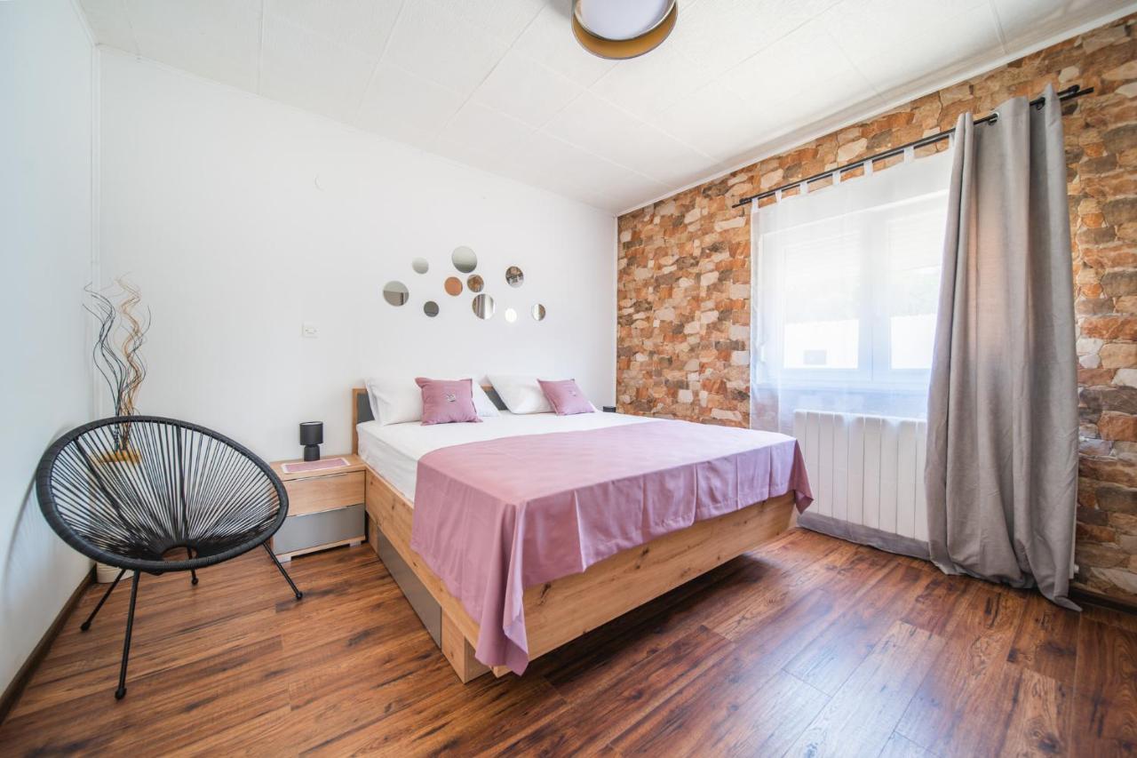Apartment Matteo Bale Bagian luar foto